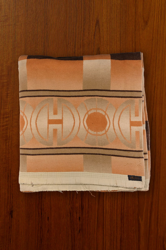 1920s Ombre Beacon Blanket
